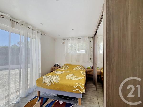 Maison à vendre  7 pièces - 197,82 m 2   ST AYGULF  - 83