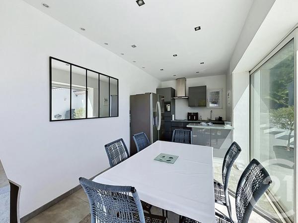 Maison à vendre  7 pièces - 197,82 m 2   ST AYGULF  - 83