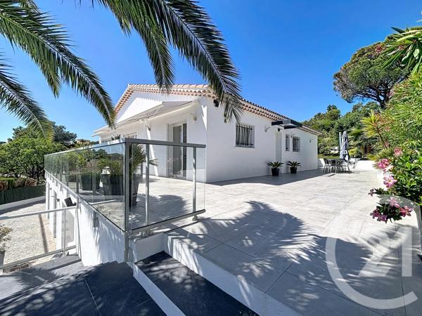 Maison à vendre  7 pièces - 197,82 m 2   ST AYGULF  - 83