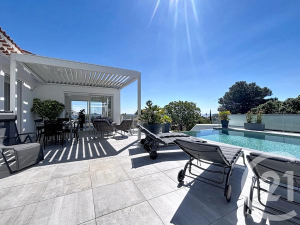 Maison à vendre  7 pièces - 197,82 m 2   ST AYGULF  - 83
