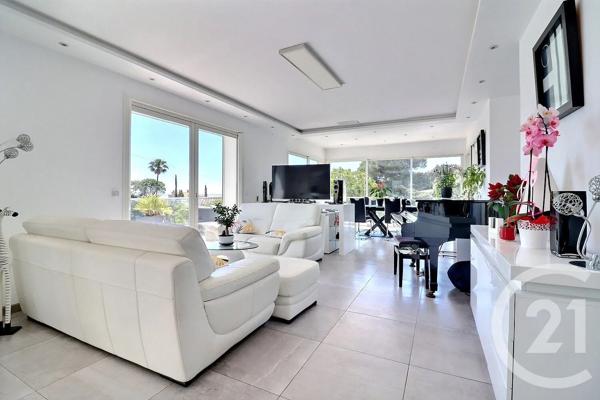 Maison à vendre  7 pièces - 197,82 m 2   ST AYGULF  - 83