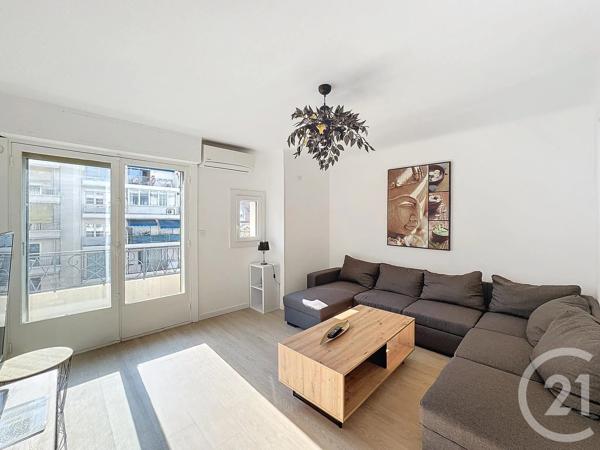 Appartement F2 à vendre  2 pièces - 45,89 m 2   THEOULE SUR MER  - 06