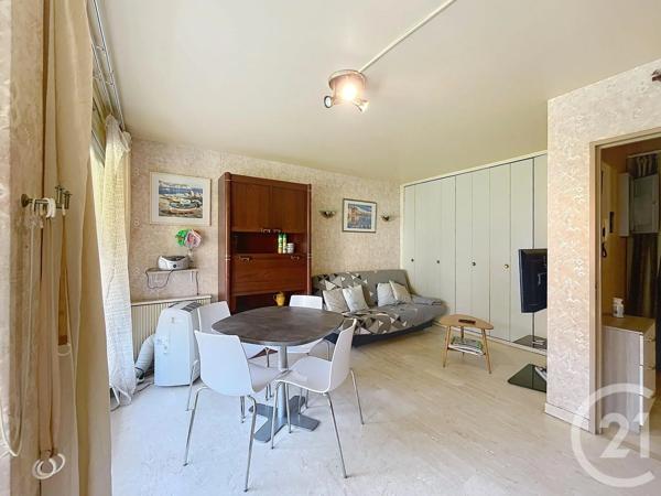 Appartement T2 à vendre  2 pièces - 41 m 2   CAVALAIRE SUR MER  - 83