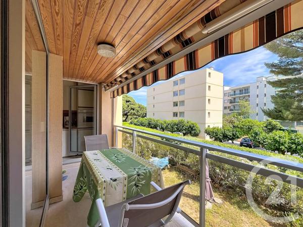 Appartement T2 à vendre  2 pièces - 41 m 2   CAVALAIRE SUR MER  - 83