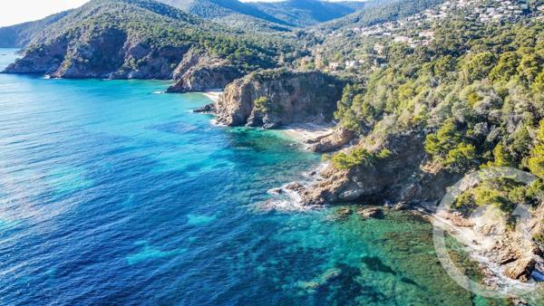 Appartement T2 à vendre  2 pièces - 41 m 2   CAVALAIRE SUR MER  - 83