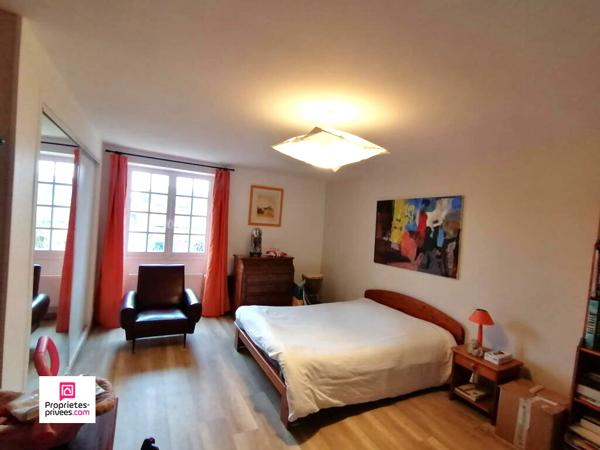 ARGENTAN (61200) charmante maison en pierres, 220 m2 environ, 3 chambres, Prix 292 600 honoraires 4,5 % inclus à la charge de l'acquéreur, soit 280 000 hors honoraires