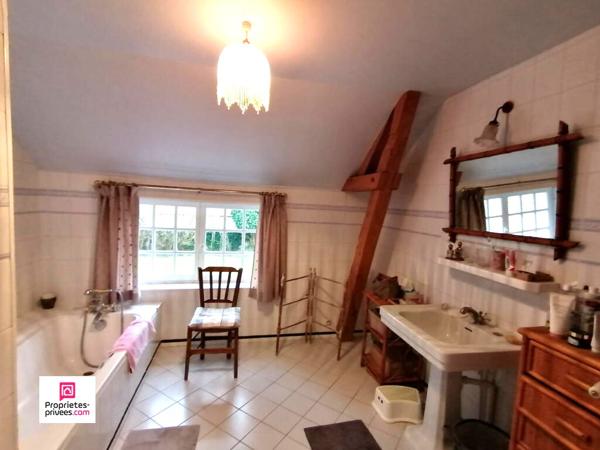 ARGENTAN (61200) charmante maison en pierres, 220 m2 environ, 3 chambres, Prix 292 600 honoraires 4,5 % inclus à la charge de l'acquéreur, soit 280 000 hors honoraires