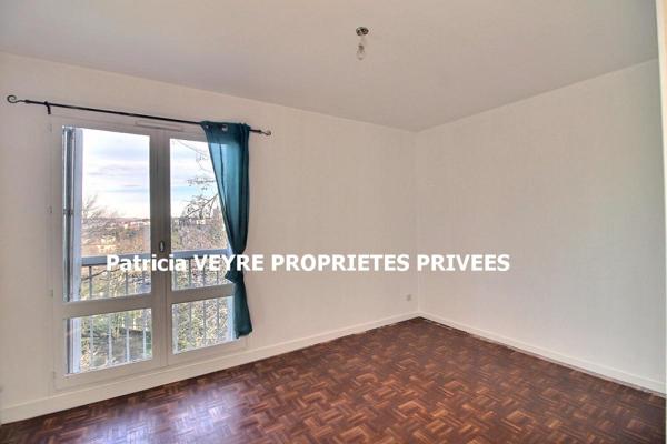 Saint Etienne 42100 Appartement 46m² 3 pièces une chambre une cave
