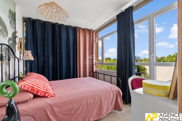 Appartement Maisons Laffitte 5 pièce(s)69 m2 - ascenseur - dernier étage €398 000 ** - Référence 13036