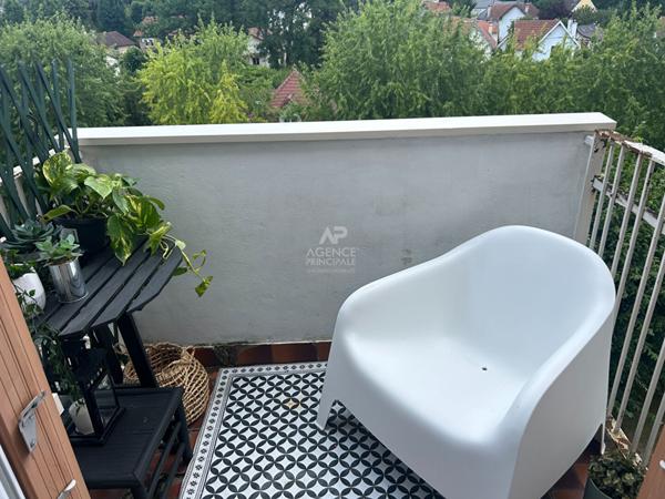 Appartement Maisons Laffitte 5 pièce(s)69 m2 - ascenseur - dernier étage €398 000 ** - Référence 13036