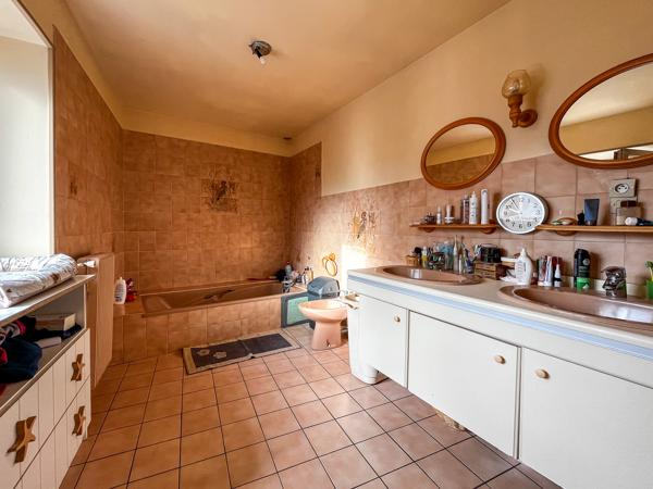 Maison 125m² sur 695m² de terrain – CLEMENSAT