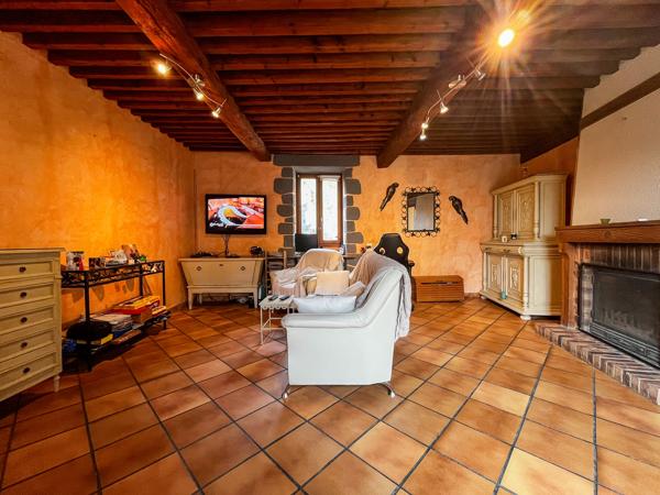 Maison 125m² sur 695m² de terrain – CLEMENSAT