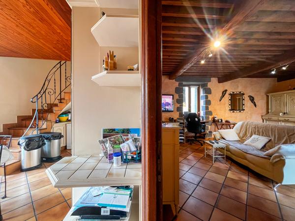 Maison 125m² sur 695m² de terrain – CLEMENSAT