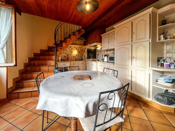 Maison 125m² sur 695m² de terrain – CLEMENSAT