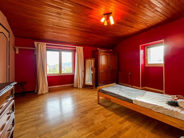 Maison 125m² sur 695m² de terrain – CLEMENSAT