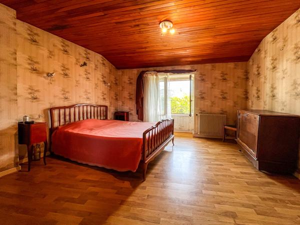 Maison 125m² sur 695m² de terrain – CLEMENSAT