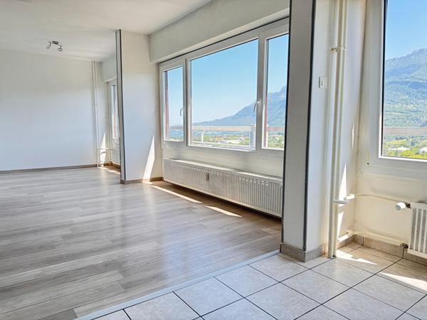 Appartement 4 pièces à vendre - Chambéry le Haut - Lumineux €179 000 ** - Référence 13914