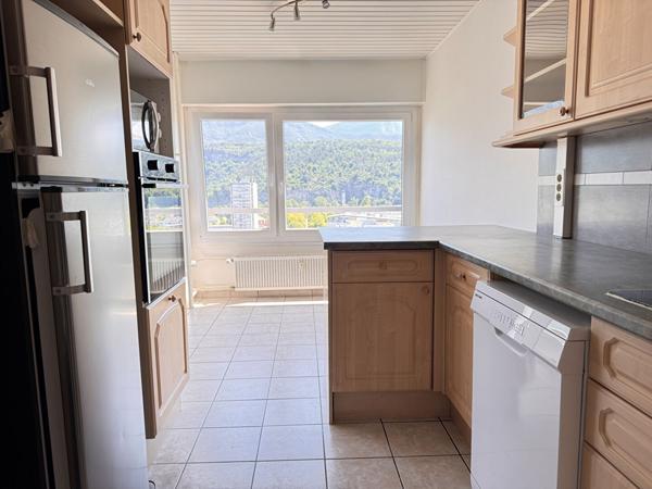Appartement 4 pièces à vendre - Chambéry le Haut - Lumineux €179 000 ** - Référence 13914