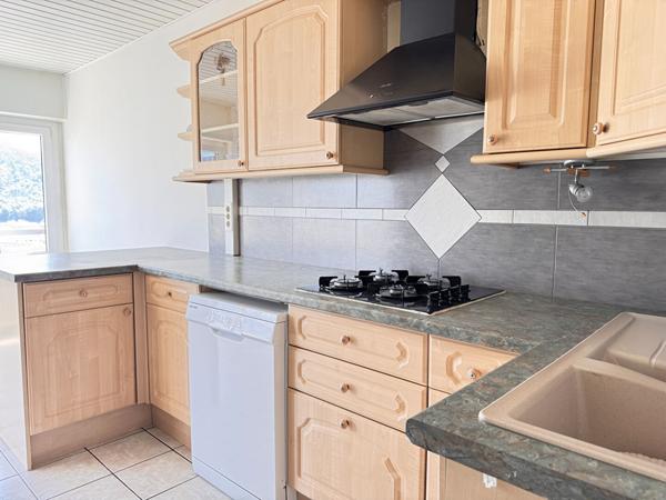 Appartement 4 pièces à vendre - Chambéry le Haut - Lumineux €179 000 ** - Référence 13914