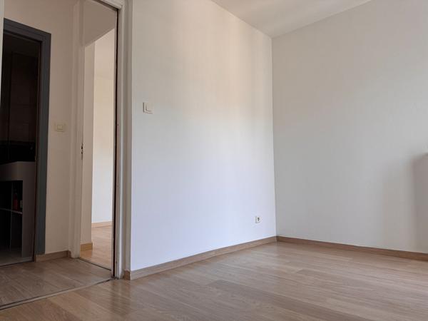 Appartement 4 pièces à vendre - Chambéry le Haut - Lumineux €179 000 ** - Référence 13914