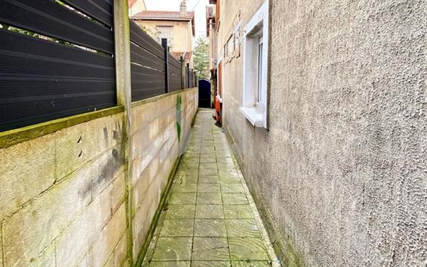 Maison à vendre    5 pièces • 131 m2 Montreuil