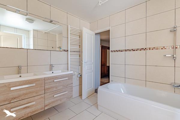Maison à vendre 359 000 € Créon 7 p 141 m² DPE C