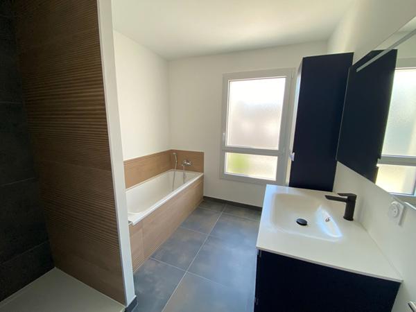 MAISON NEUVE (BBC) 4 CHAMBRES 135m² RENNES MABILAIS