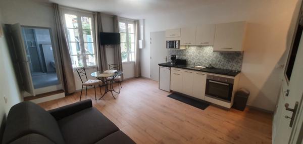 Immeuble Rochefort 9 pièce(s) 208 m2