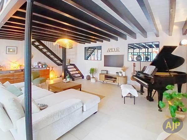 Maison à vendre Andernos Les Bains - 5 pièces, 170m² avec 3 chambre(s) à 970 000€ - AJP Immobilier Andernos les Bains