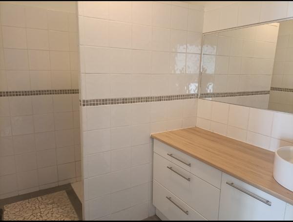 Puisserguier (34620) Puisserguier , très belle affaire pour investisseurs, 2 appartements existants, possibilité de créer un 3è log