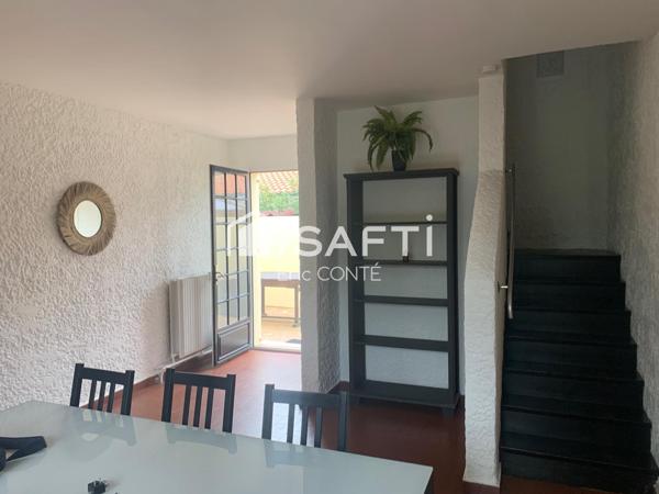 Aiguillon, à deux pas du Bassin et des commerces.