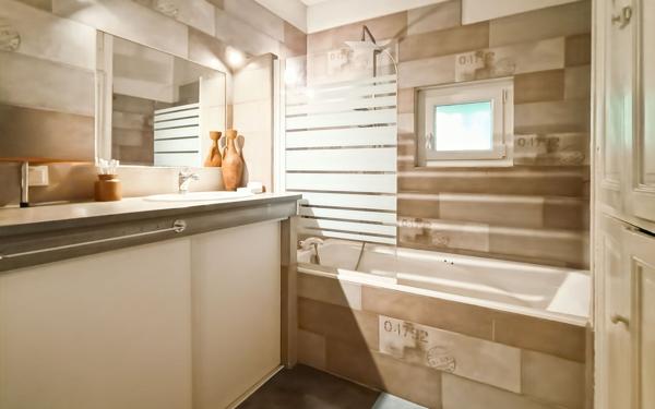 Maison à vendre    5 pièces • 144,92 m2 La Brillanne