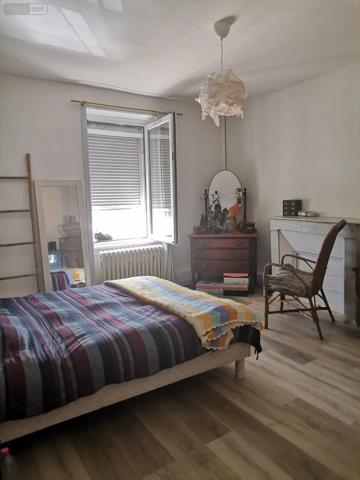 Maison à vendre à Lanrivain dans les Côtes-d'Armor (22480), ref : 00442FR   
centre ville