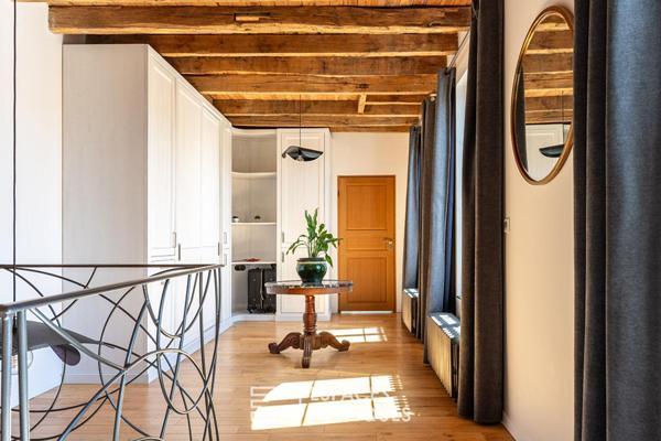 Maison de charme au cachet authentique, rénovée avec élégance