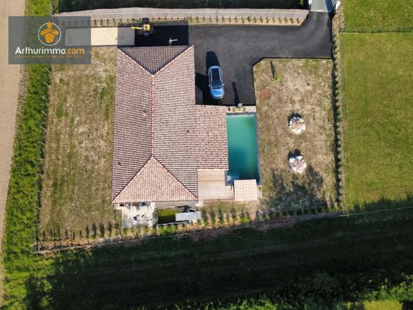 Vente                                                      Maison
                        
                     7 pièces                      127 m2                     à Casteljaloux