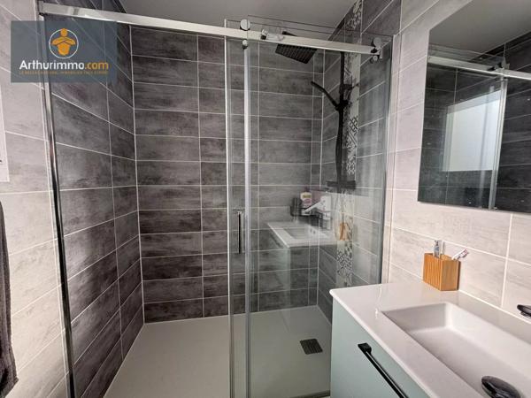 Vente                                                      Maison
                        
                     7 pièces                      127 m2                     à Casteljaloux