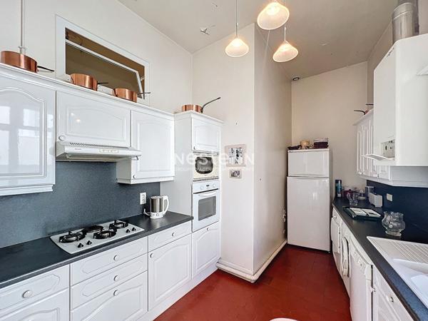 Perpignan, appartement duplex 5 pieces 123.69 m2, terrasse