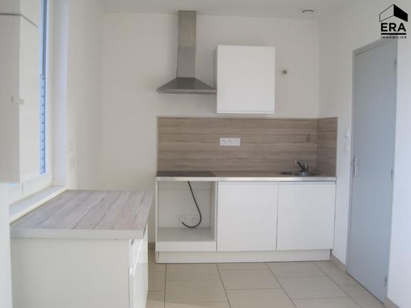 MAISON A LOUER A VERMAND  02