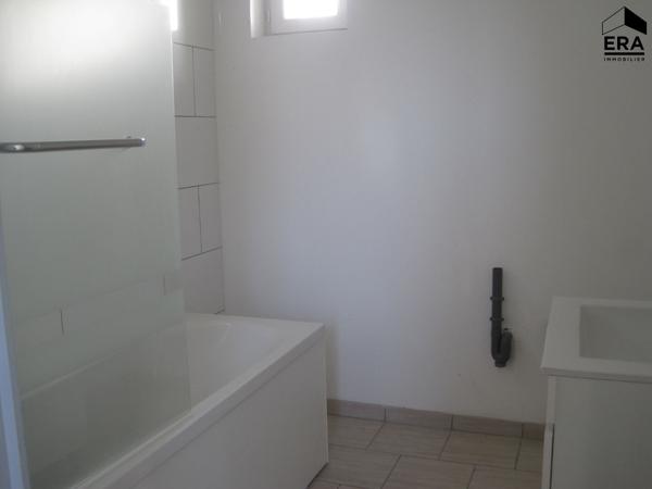 MAISON A LOUER A VERMAND  02
