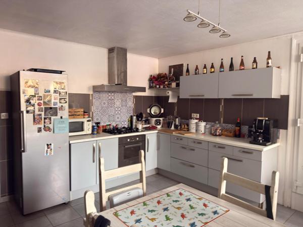 Maison de 170 m2, 4 chambres garage, terrain de 259 m2.