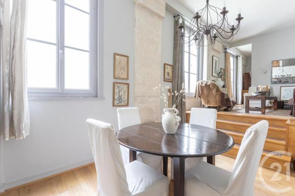 Appartement à vendre  2 pièces - 43,02 m 2   PARIS  - 75004