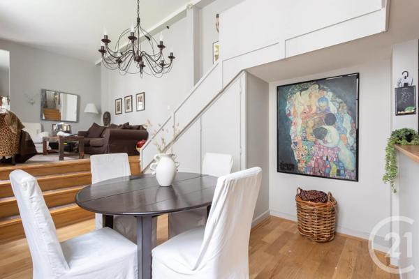 Appartement à vendre  2 pièces - 43,02 m 2   PARIS  - 75004