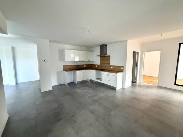 APPARTEMENT T5 REZ DE JARDIN Quartier Port Neuf