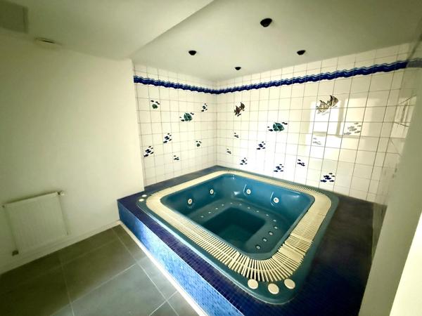 APPARTEMENT T5 REZ DE JARDIN Quartier Port Neuf