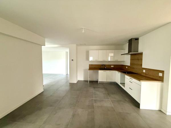 APPARTEMENT T5 REZ DE JARDIN Quartier Port Neuf