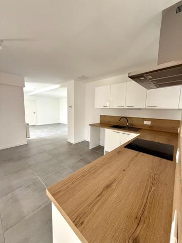 APPARTEMENT T5 REZ DE JARDIN Quartier Port Neuf