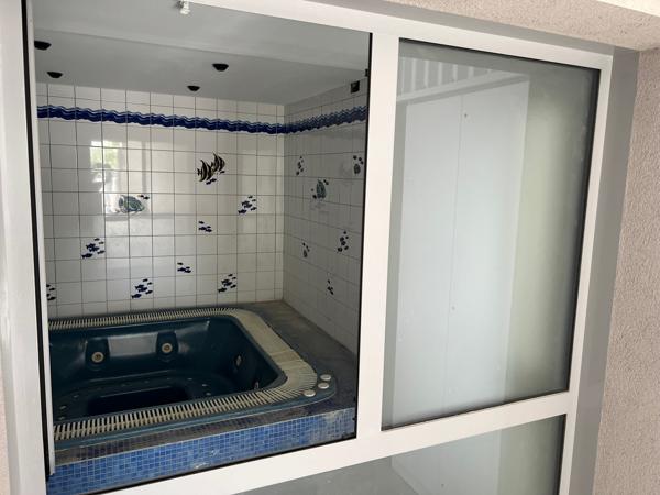 APPARTEMENT T5 REZ DE JARDIN Quartier Port Neuf