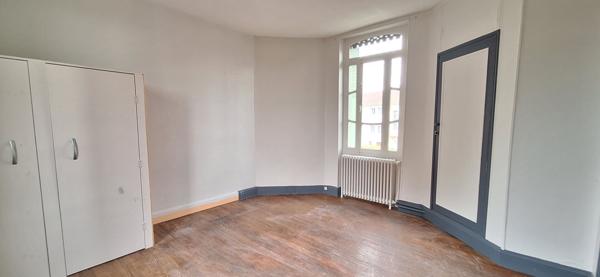 Maison à rénover pleine de charme à Bourg en Bresse - Secteur Baudieres