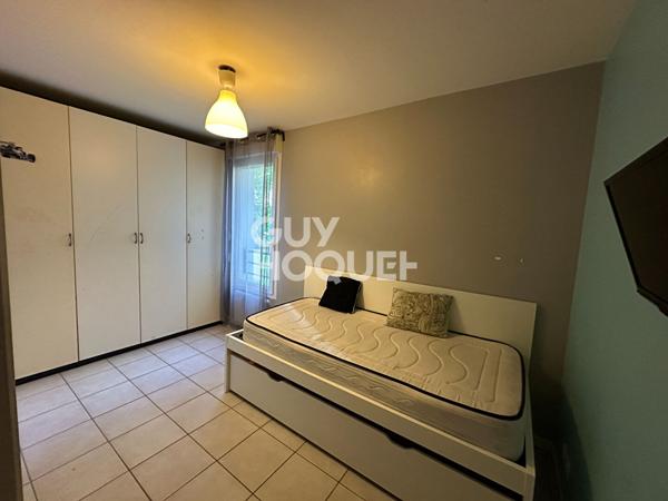 CARRE DE SOIE - T4 80 m² AVEC EXTERIEUR - METRO A / TRAMWAY T3 &T7