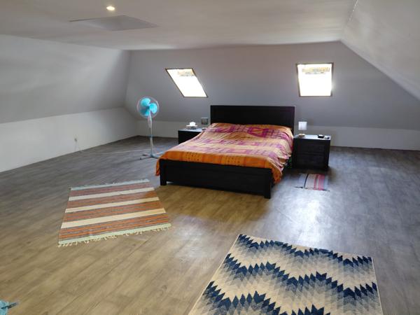 Appartement
                                                                                                                                                                                                                                                                                                                        4 pièce(s)                                                                                                                                                                                                          3 chambre(s)                                                                                                                                                                                                          124  m²
